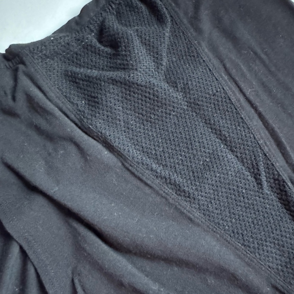 Calvin Klein Athletic Tank Size XL - Picture 4 of 4